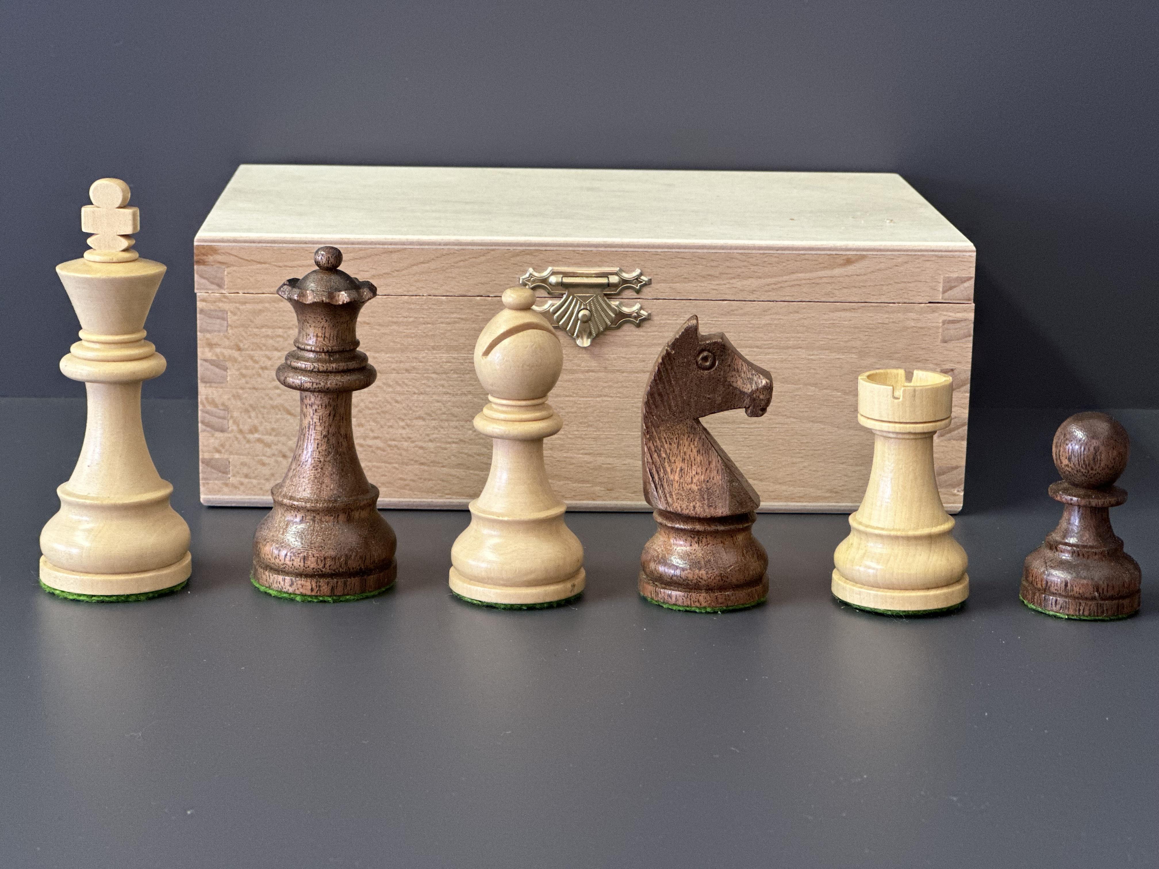 Schachfiguren in Sheesham/Buchsbaum Stauntonform, gebleit, Filz, KH 85 mm